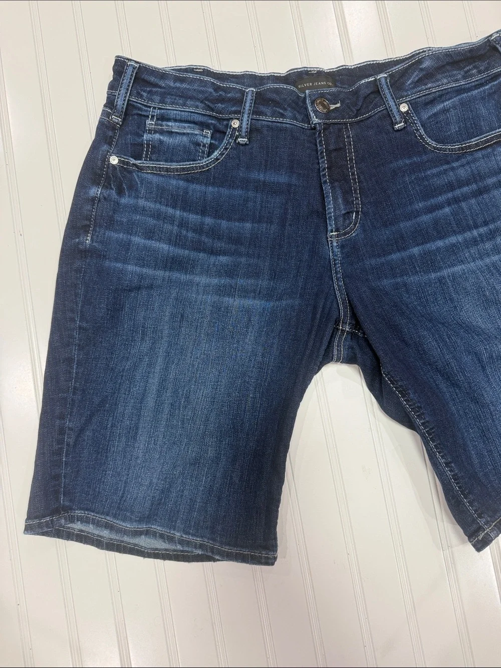 Silver Jeans Co. Suki Bermuda Denim Shorts Women’s Size 34